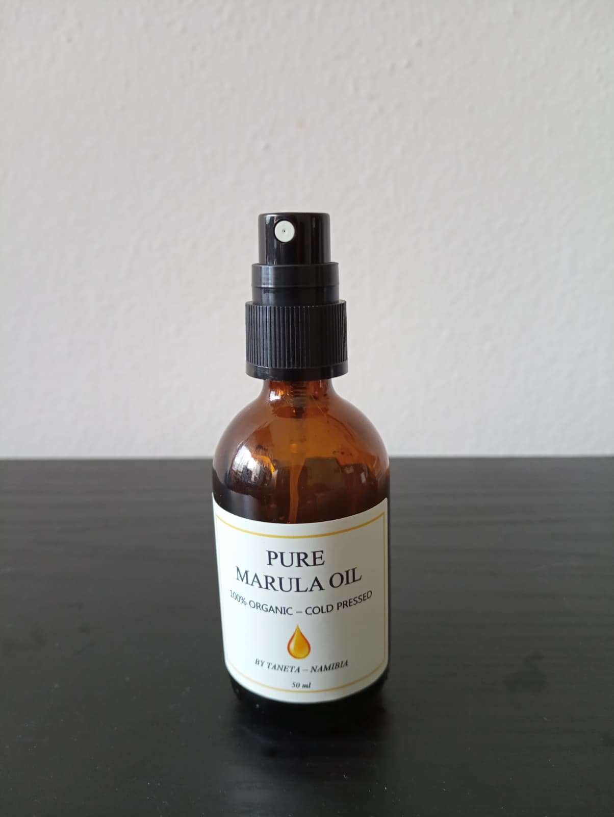 Close up of Marula oil texture